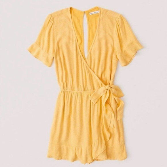 Abercrombie & Fitch Yellow and White Polka Dot Romper - Picture 2 of 7